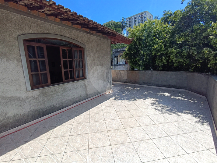 Foto REO1049319