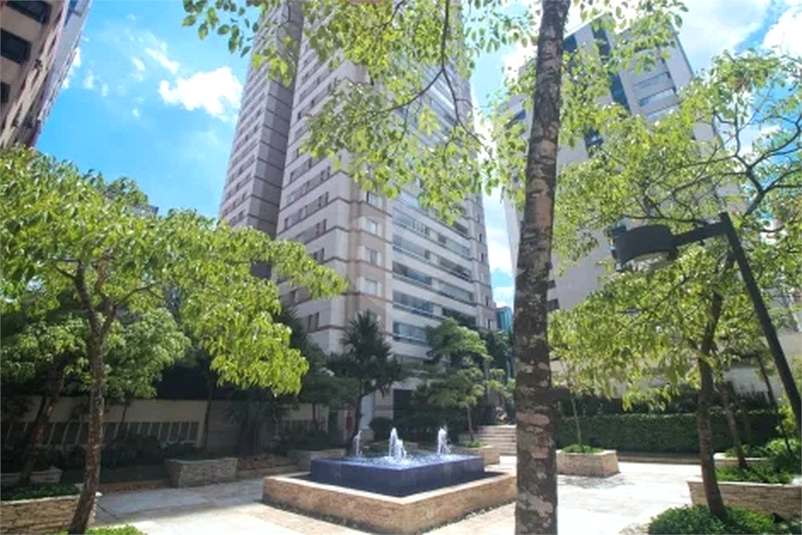 Foto REO1051744