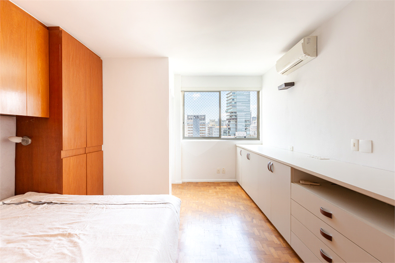 Foto REO1051750