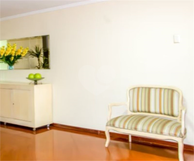 Foto REO1051810