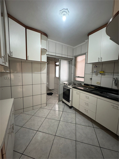 Venda Apartamento Guarulhos Camargos REO1051883 6