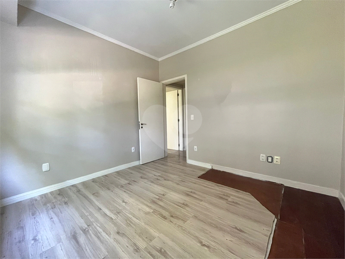 Venda Apartamento Porto Alegre Auxiliadora REO1052518 12