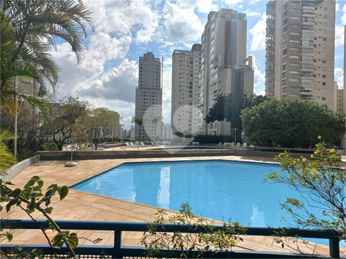 Foto REO1052576