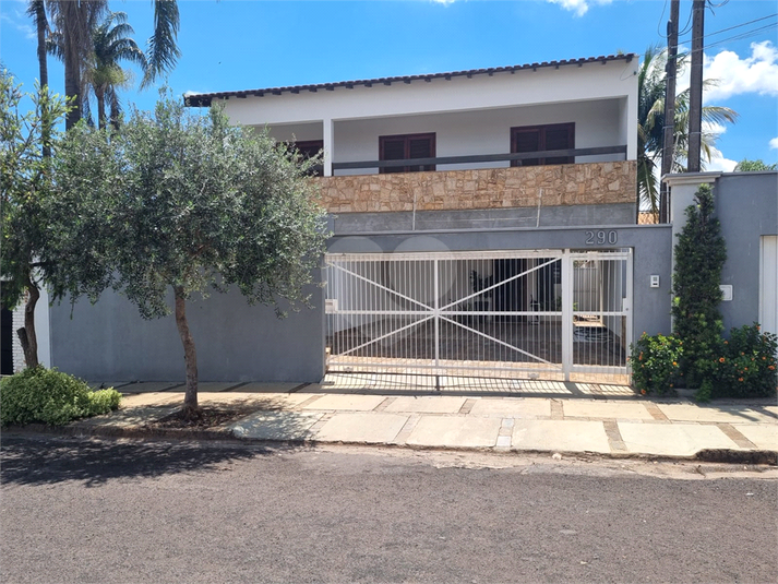 Foto REO1053738