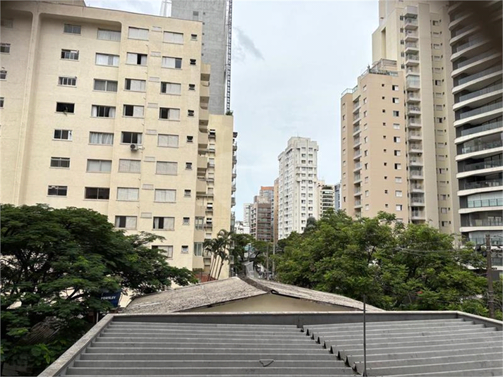Foto REO1054054