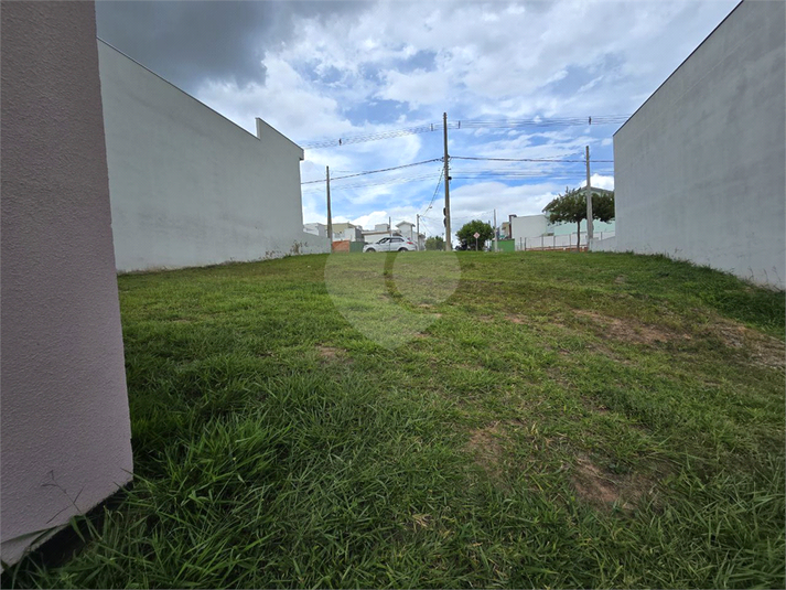 Foto REO1054101
