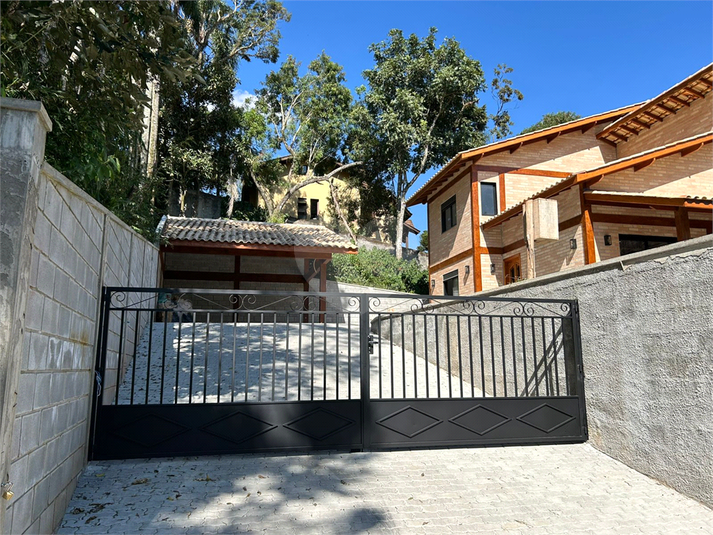Foto REO1054195