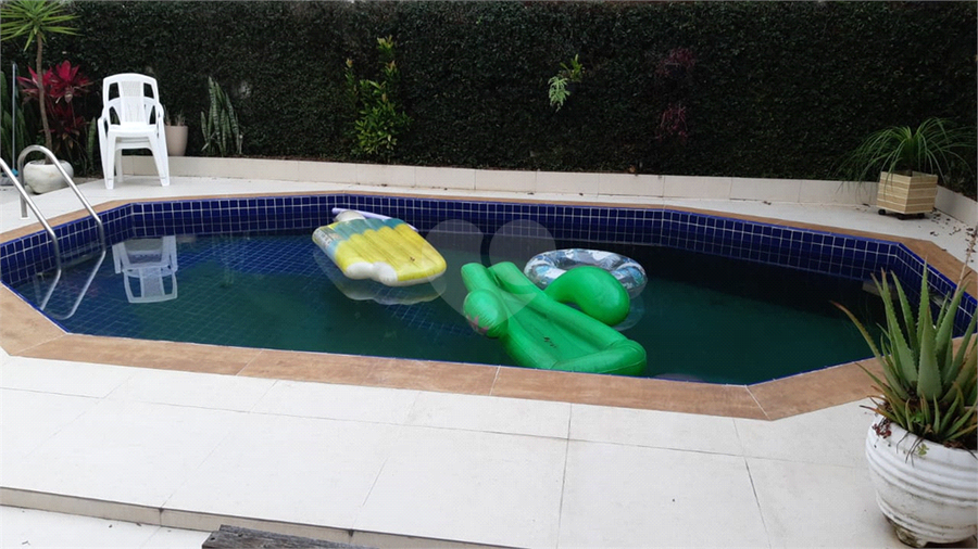 Foto REO1054795