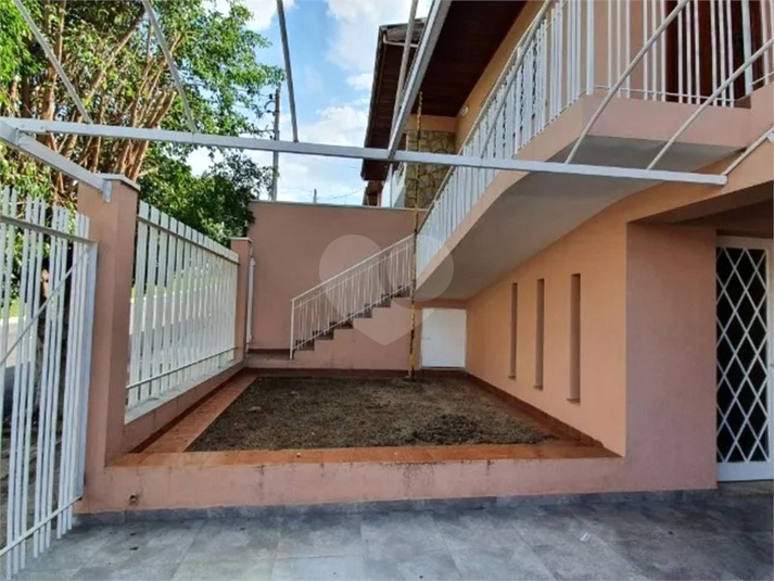 Foto REO1055026