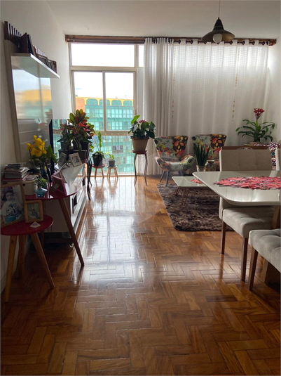 Foto REO1055030