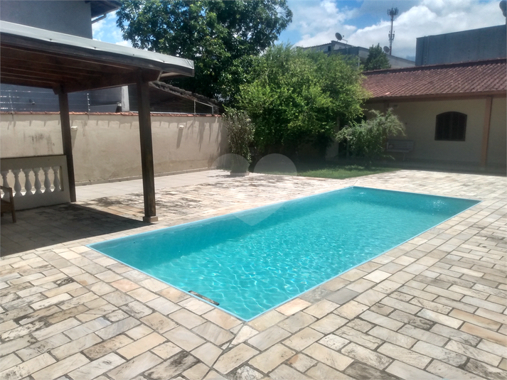 Foto REO1055174