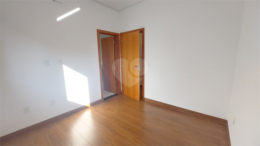 Foto REO1055220