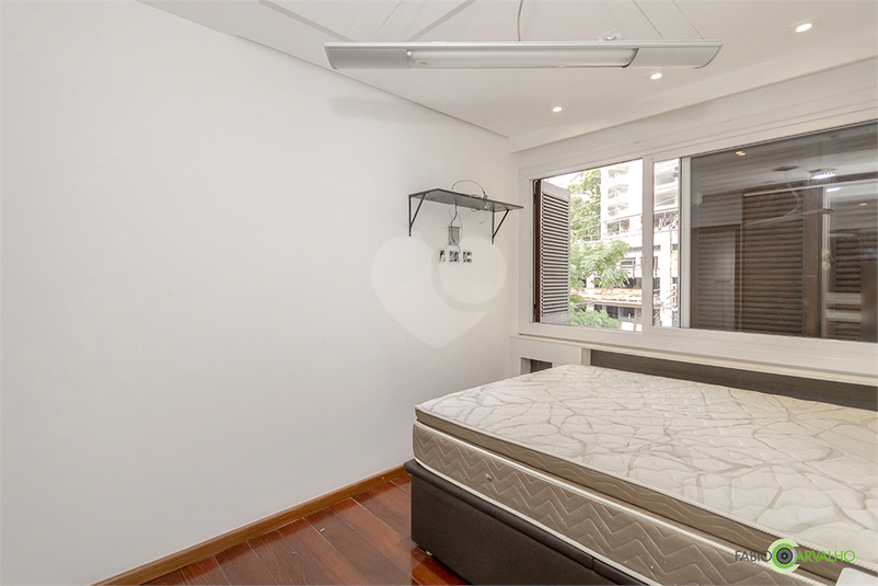 Venda Triplex Porto Alegre Rio Branco REO1055479 33