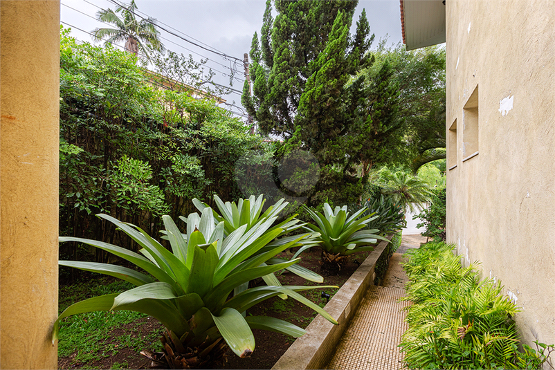 Venda Casa São Paulo Pacaembu REO1055527 35