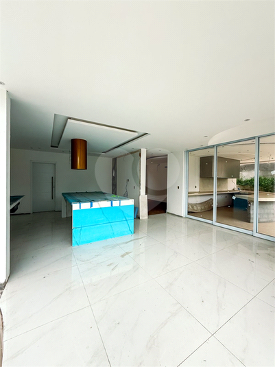 Foto REO1057350