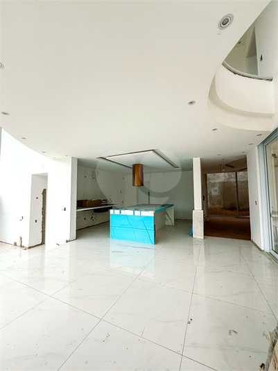 Foto REO1057350