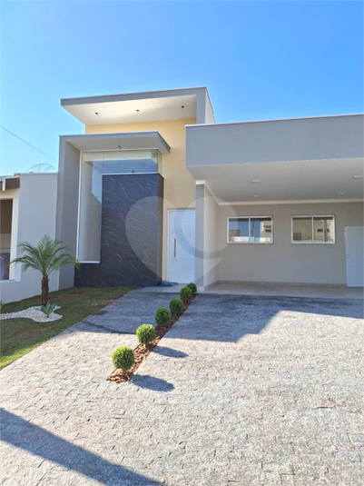 Foto REO1059002