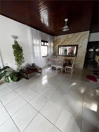 Foto REO1059197