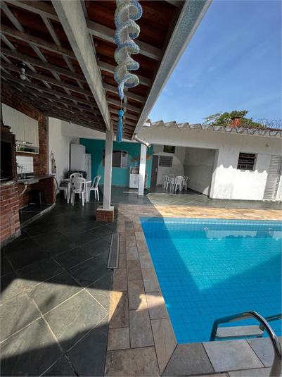 Foto REO1059197