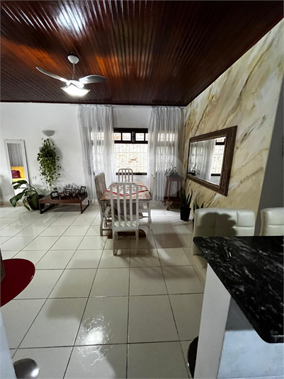 Foto REO1059197