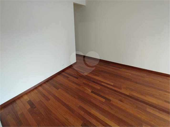 Foto REO1060740