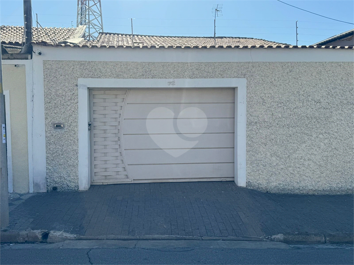Foto REO1060764