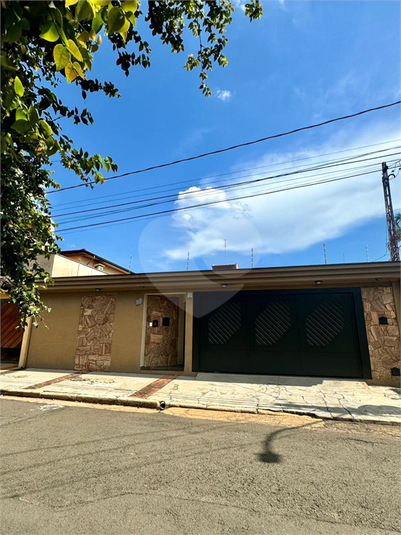 Foto REO1060886