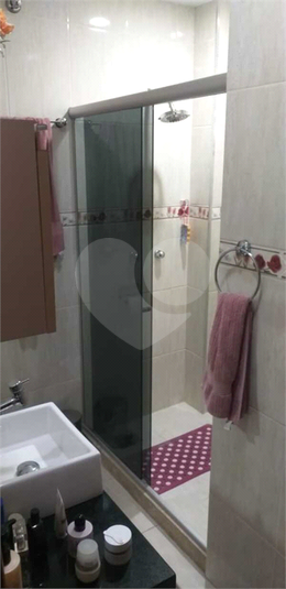 BANHEIRO SUITE COM ARMARIOS