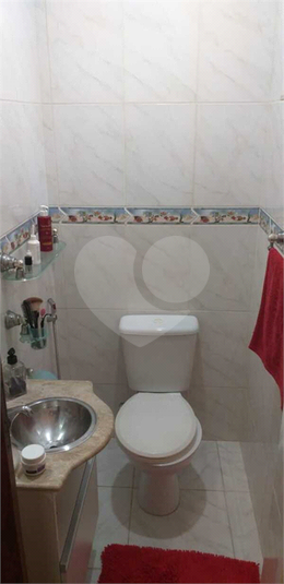 BANHEIRO SUITE COM ARMARIOS
