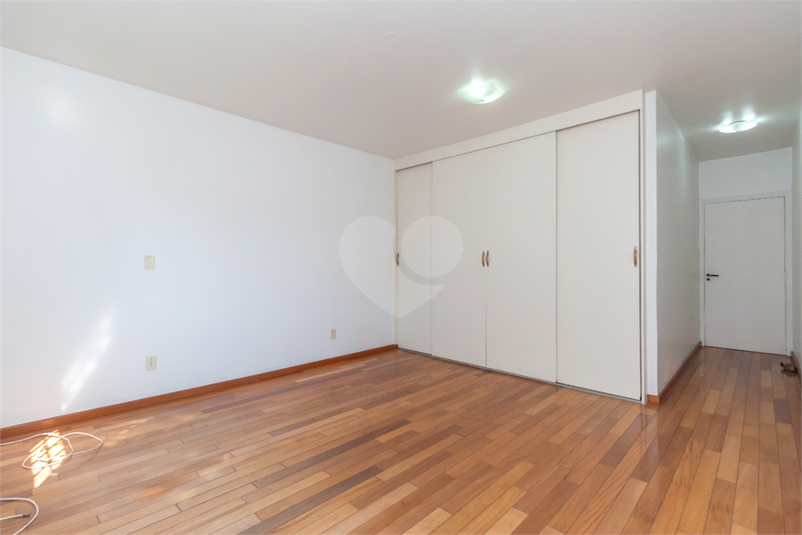 Foto REO1061439