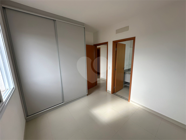 Foto REO1061552
