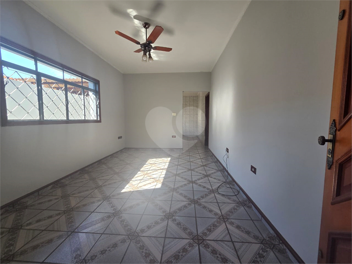 Foto REO1061563