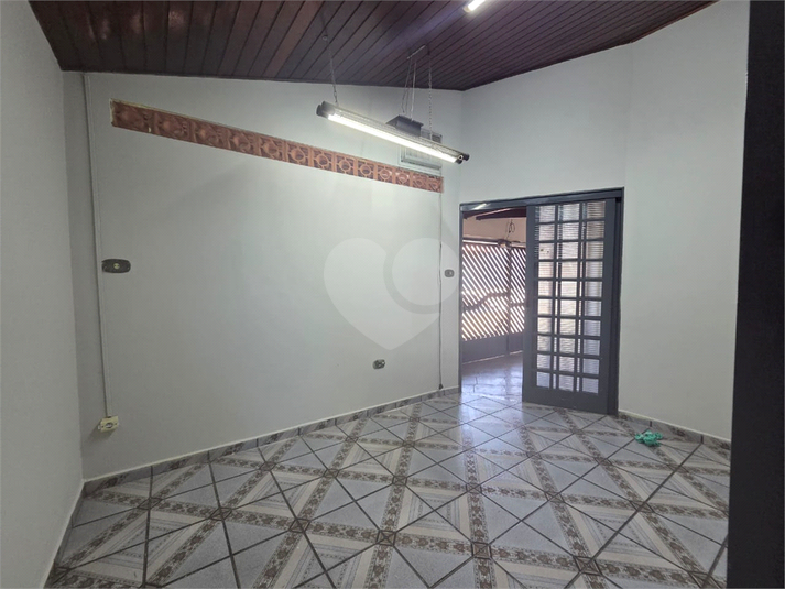 Foto REO1061563