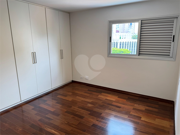 Foto REO1061567