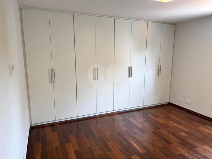 Foto REO1061567