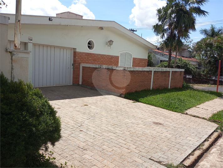 Foto REO1061774