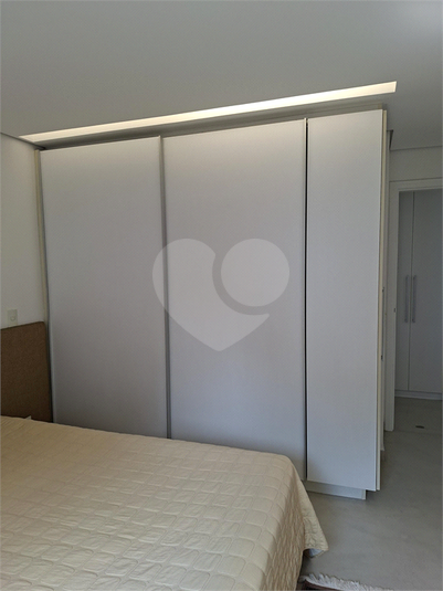 Foto REO1062168