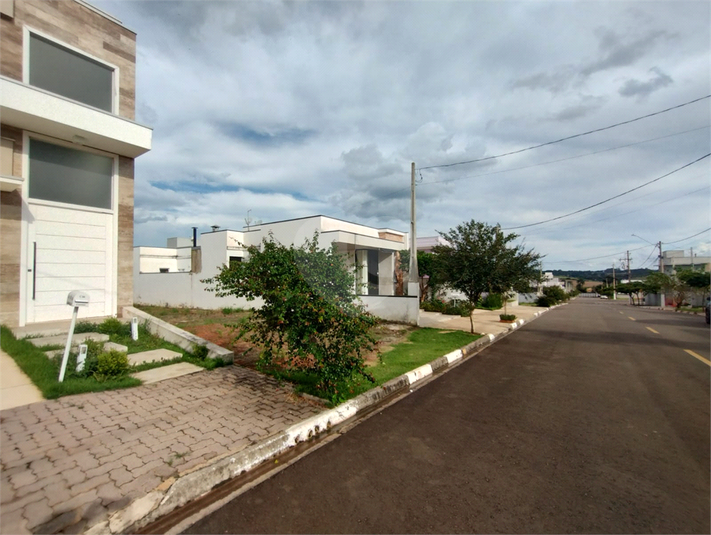 Foto REO1062196