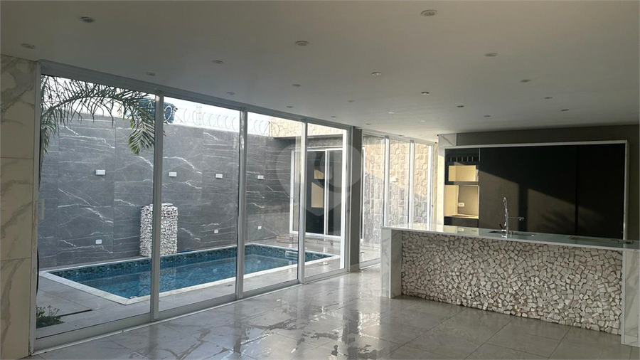 Foto REO1062479