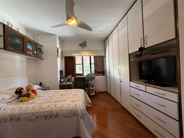 Foto REO1062535