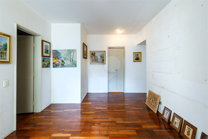 Foto REO1063045