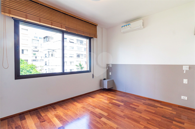 Foto REO1063255