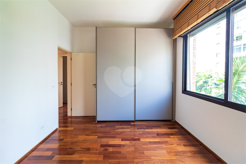 Foto REO1063255