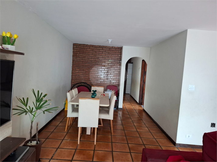 Foto REO1063968