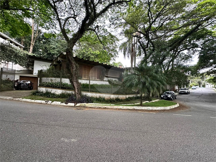 Foto REO1064081