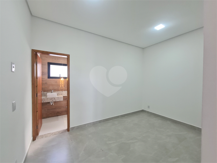 Foto REO1064174