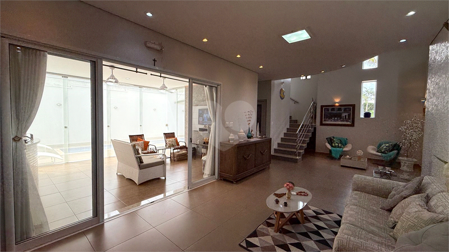 Foto REO1064504