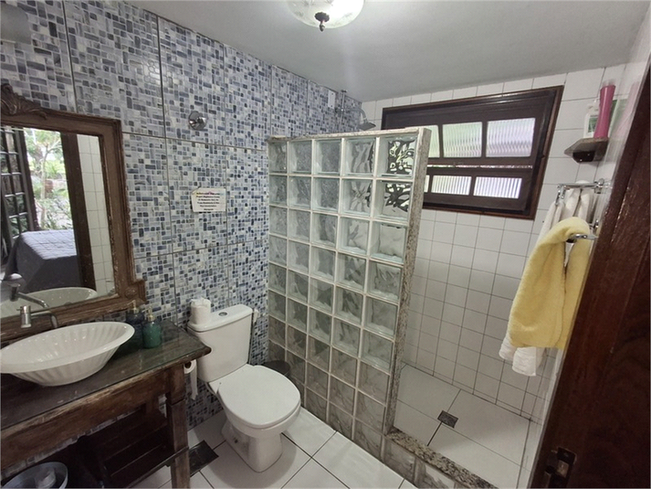 Foto REO1064619