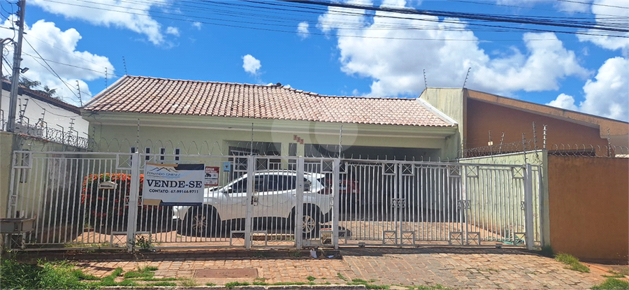 Venda Casa térrea Campo Grande Monte Carlo REO1064863 22