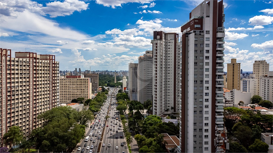 Foto REO1065011